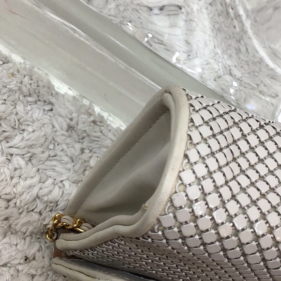 Whiting and Davis vintage white evening bag - Picture 10 of 14